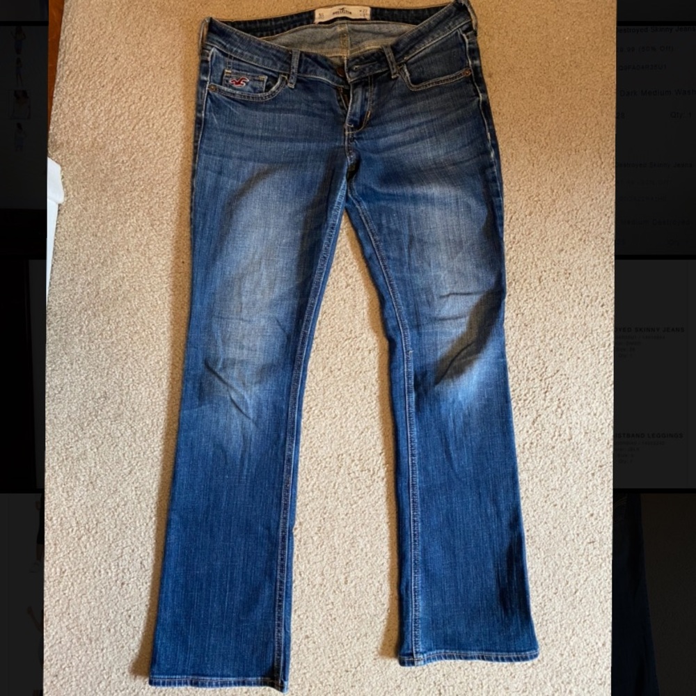 ❌❌SOLD OUT❌❌Hollister Bootcut Jeans 5S